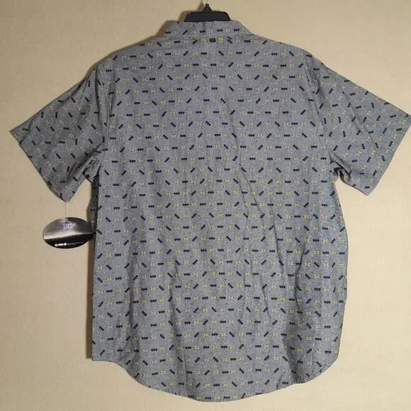 Batman Shirt Men Large Gray Button Up Short Sleeve Batwing DC Comics NEW - Picture 6 of 7